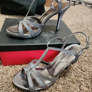 Touch of Nina Glittering Silver Heels Size 10